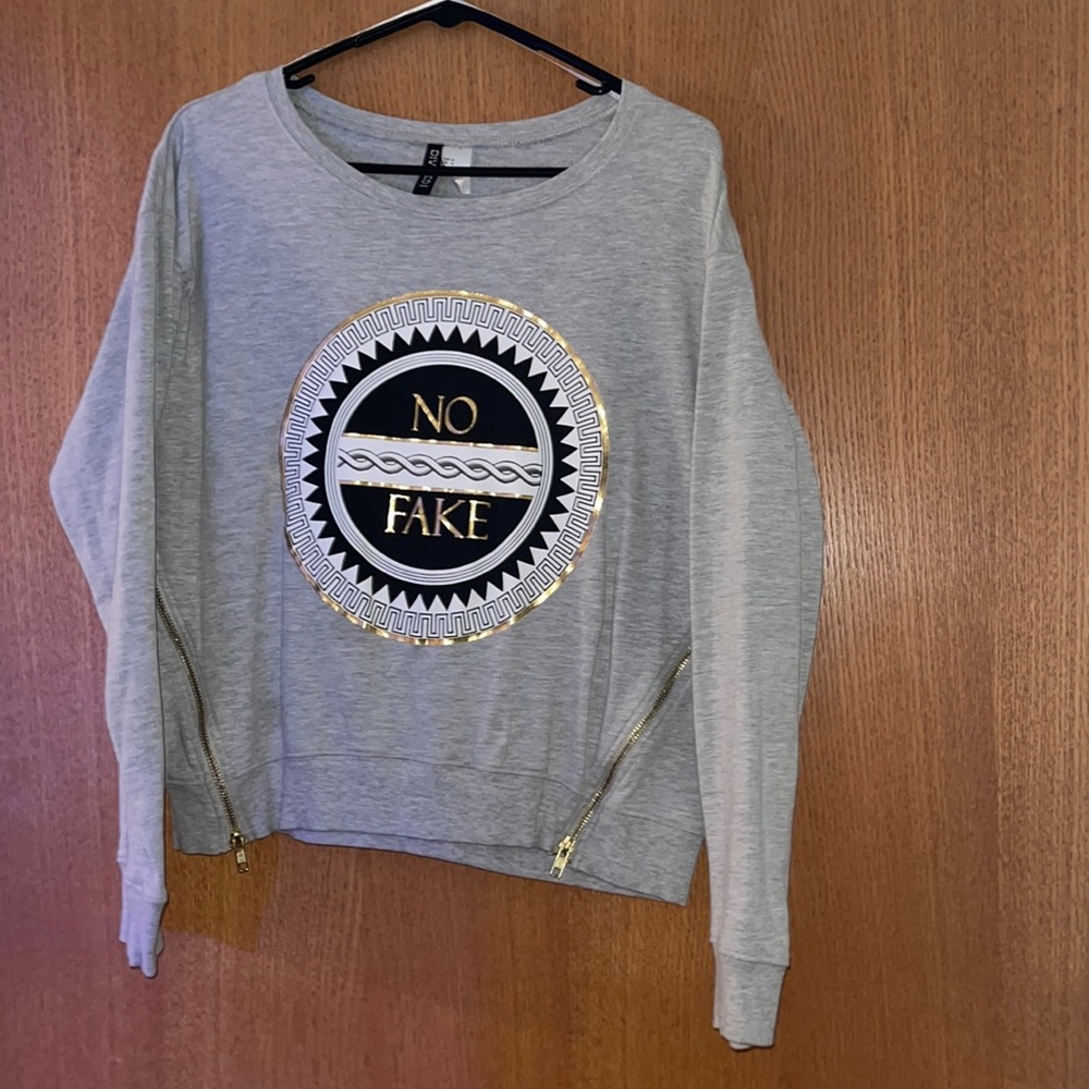 H&M DIVIDED sweater